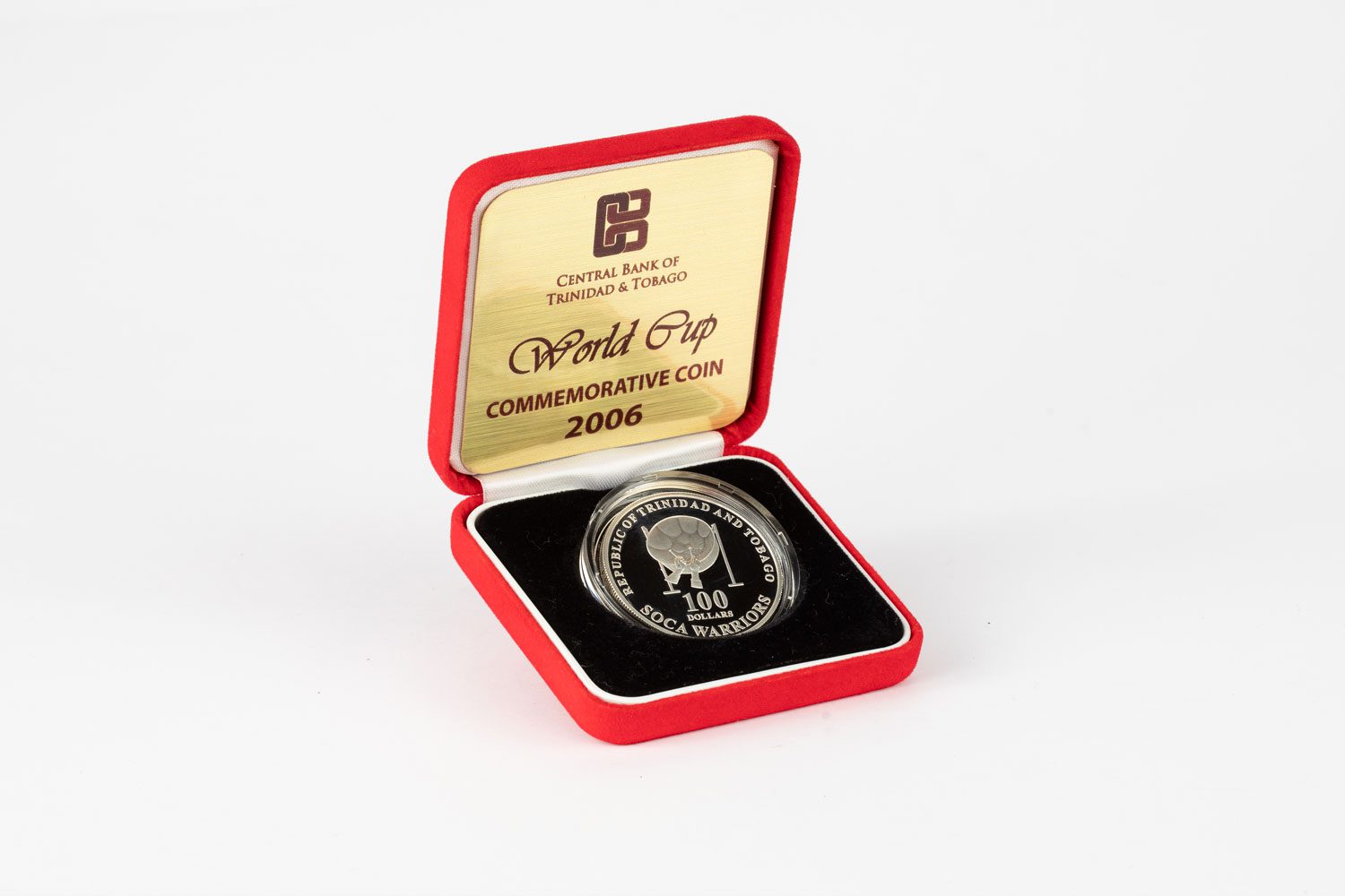 2006_World-Cup_100-Dollar_Silver_In-Case